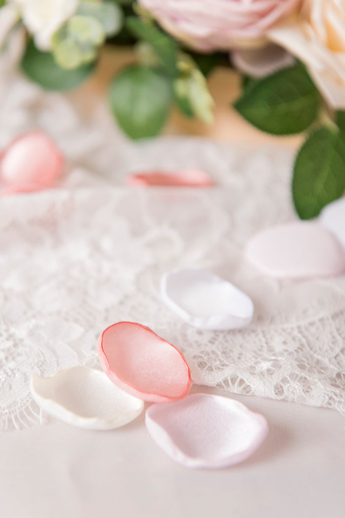 200pcs | Silk Rose Petals in Dreamy Blush Pink