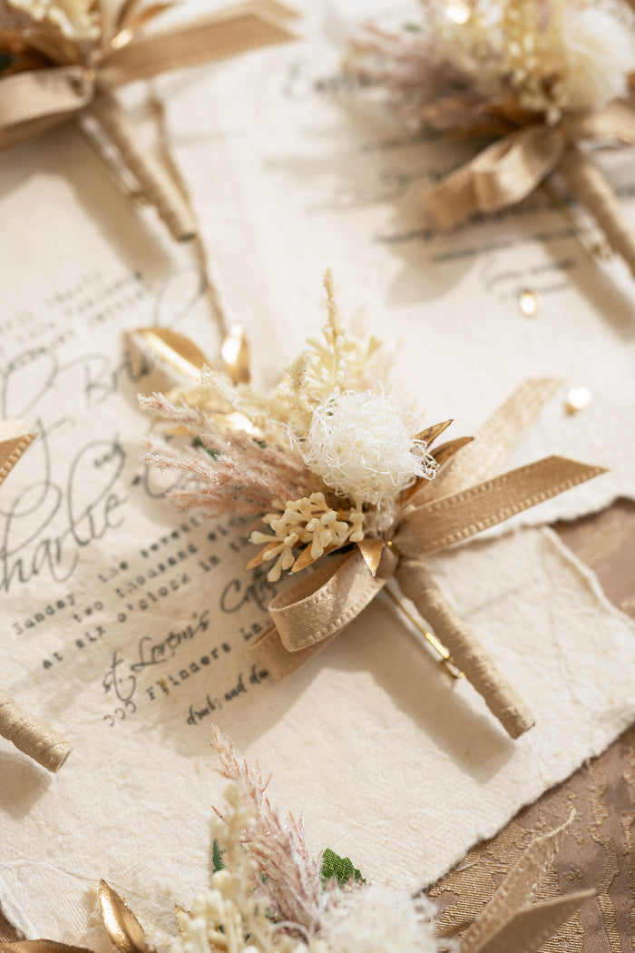Boutonnieres for Guests in White & Beige - Image 5