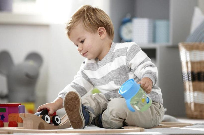 Philips Avent, 9 Ounce My First Big Kid Cup - Green/ Blue