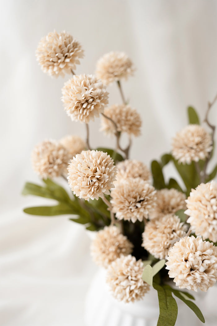 Pompon Mum with Stem - Image 2