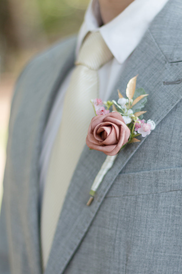 Boutonnieres for Guests in Dusty Rose & Cream - Image 6
