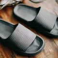 Black / 10.5