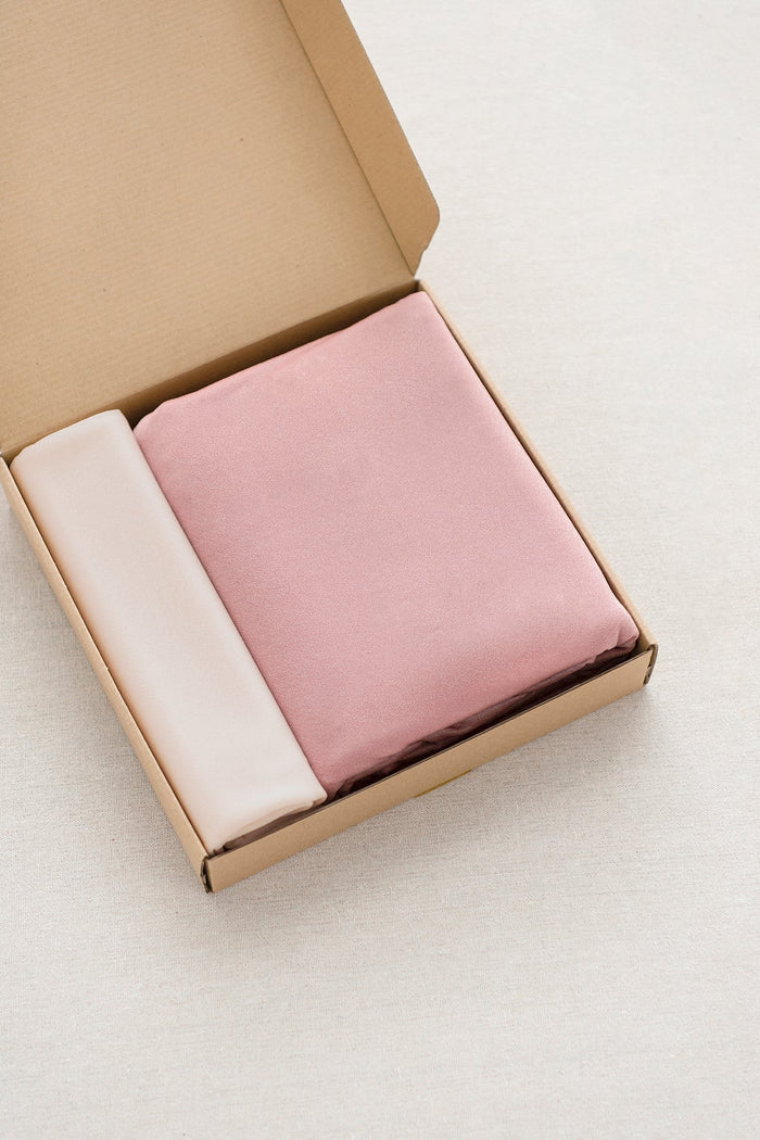 Table Cloth & Table Runner Set in Dusty Rose | Clearance